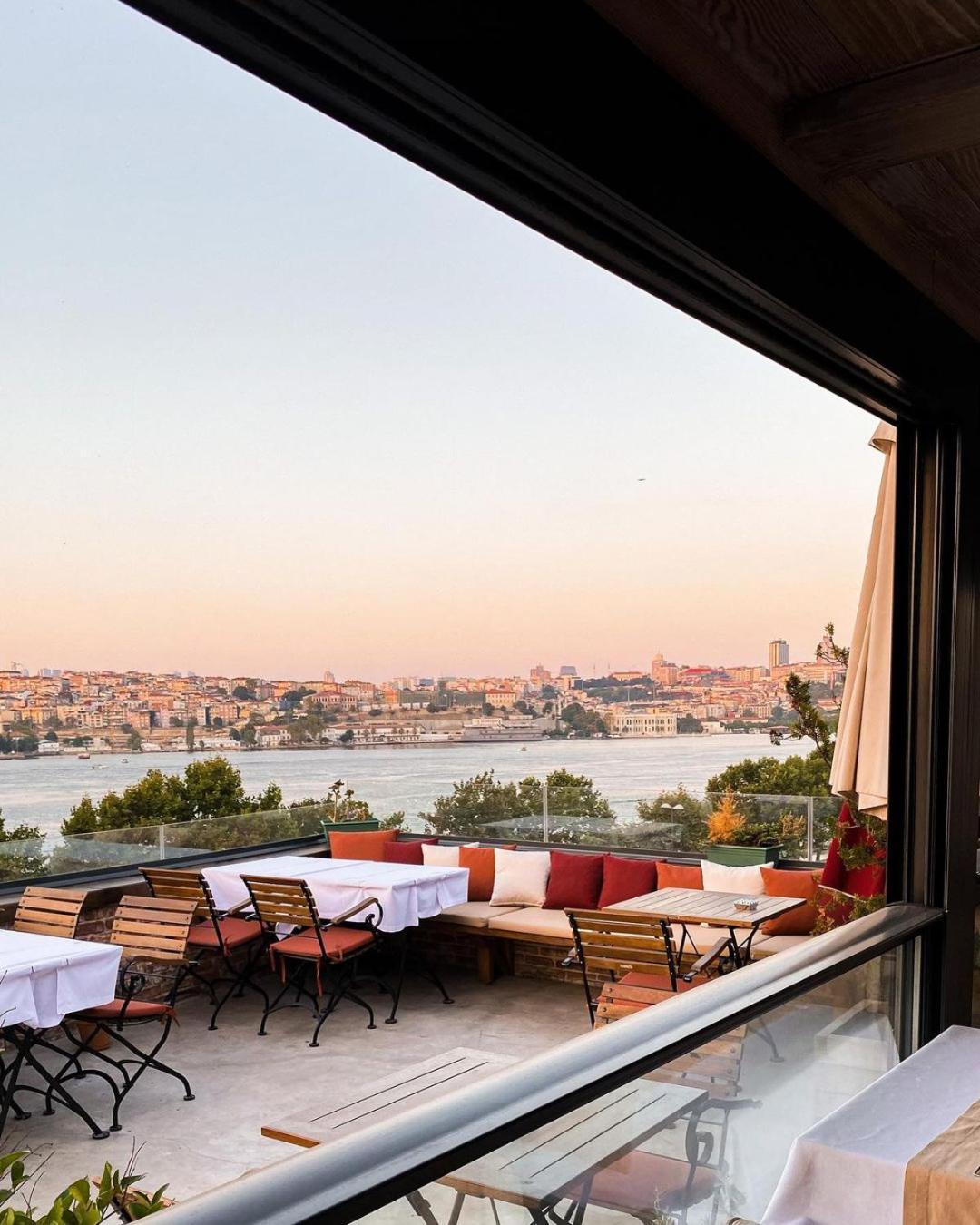 Istanbul Old City Colorful Houses Balat Petrion Hotel Екстер'єр фото